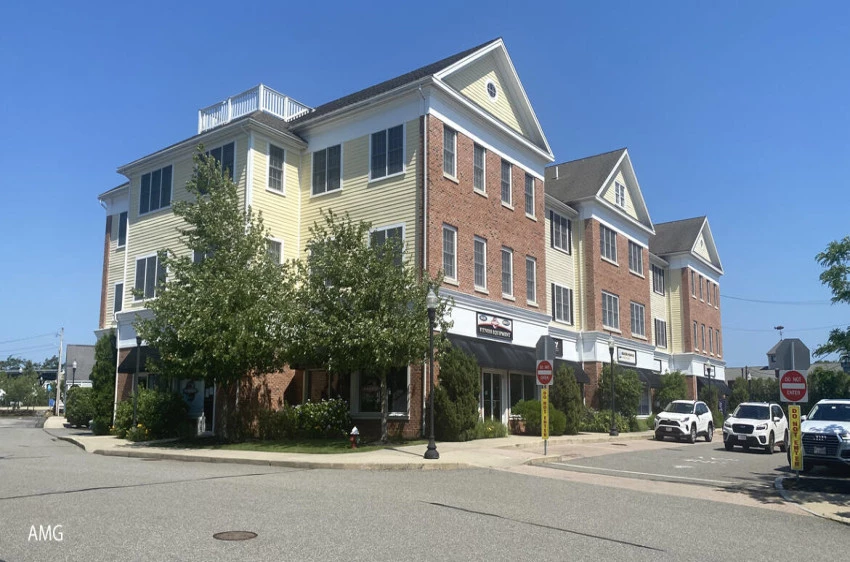 68 Center Street # 19, Hyannis, Massachusetts 02601, ,Commercial Sale,For Sale,Building Name: Stoneridge Crossing,68 Center Street # 19,22302627