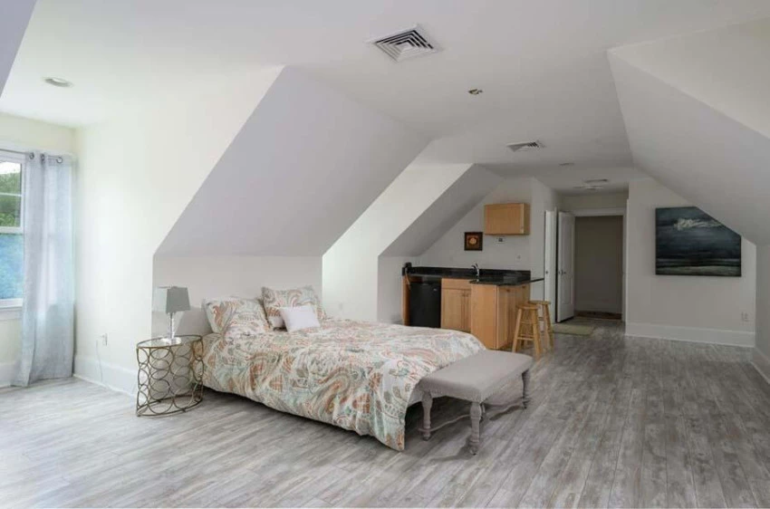102 Highwood Lane, East Falmouth, Massachusetts 02536, 6 Bedrooms Bedrooms, 12 Rooms Rooms,5 BathroomsBathrooms,Residential,For Sale,102 Highwood Lane,22204649