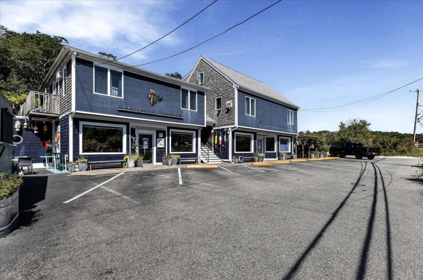 8 Highland Road, North Truro, Massachusetts 02652, 4 Rooms Rooms,Commercial Sale,For Sale,8 Highland Road,22304443