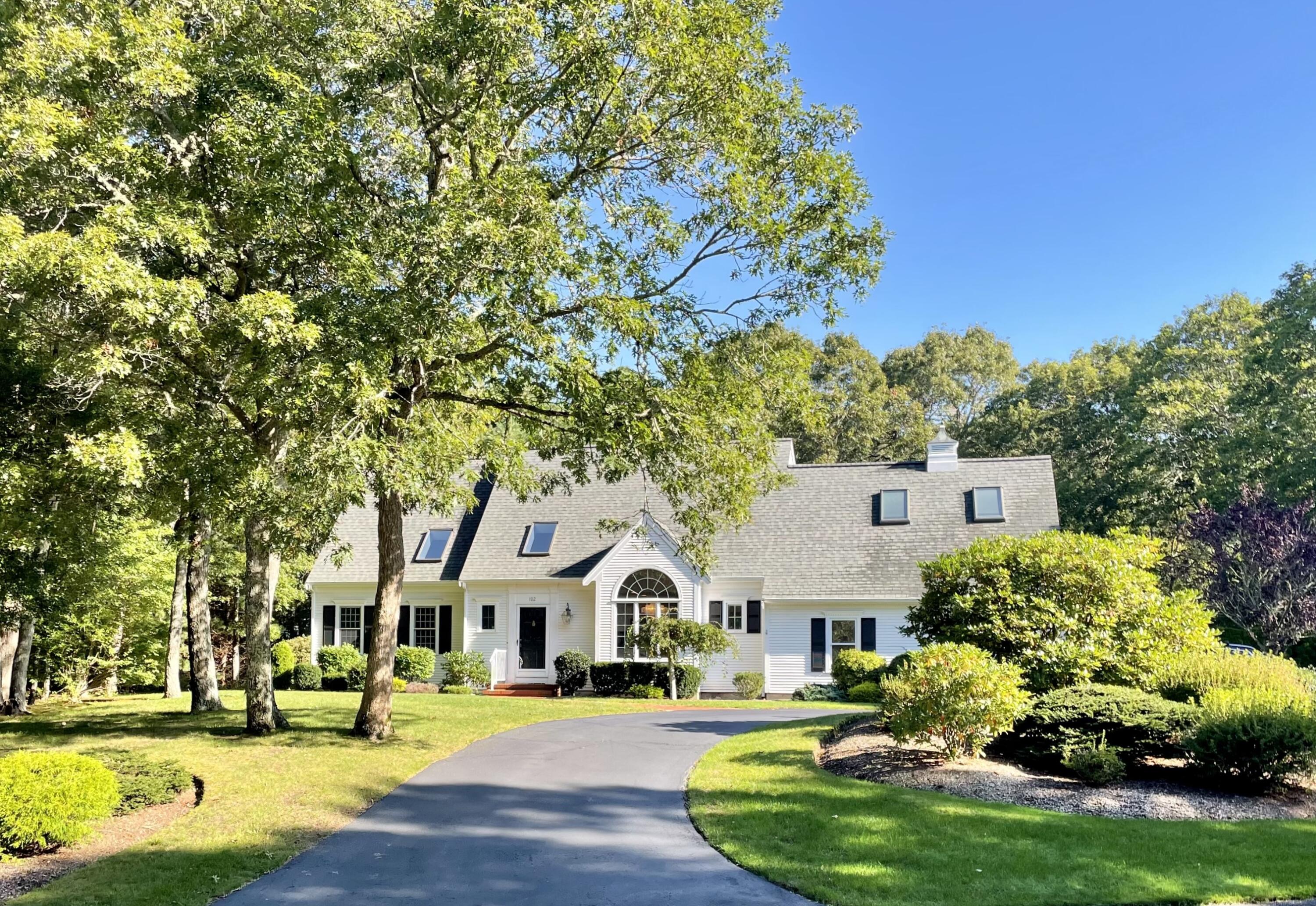 102 Waterford Drive, Cotuit, Massachusetts 02635, 3 Bedrooms Bedrooms, 7 Rooms Rooms,2 BathroomsBathrooms,Residential,For Sale,102 Waterford Drive,22304371