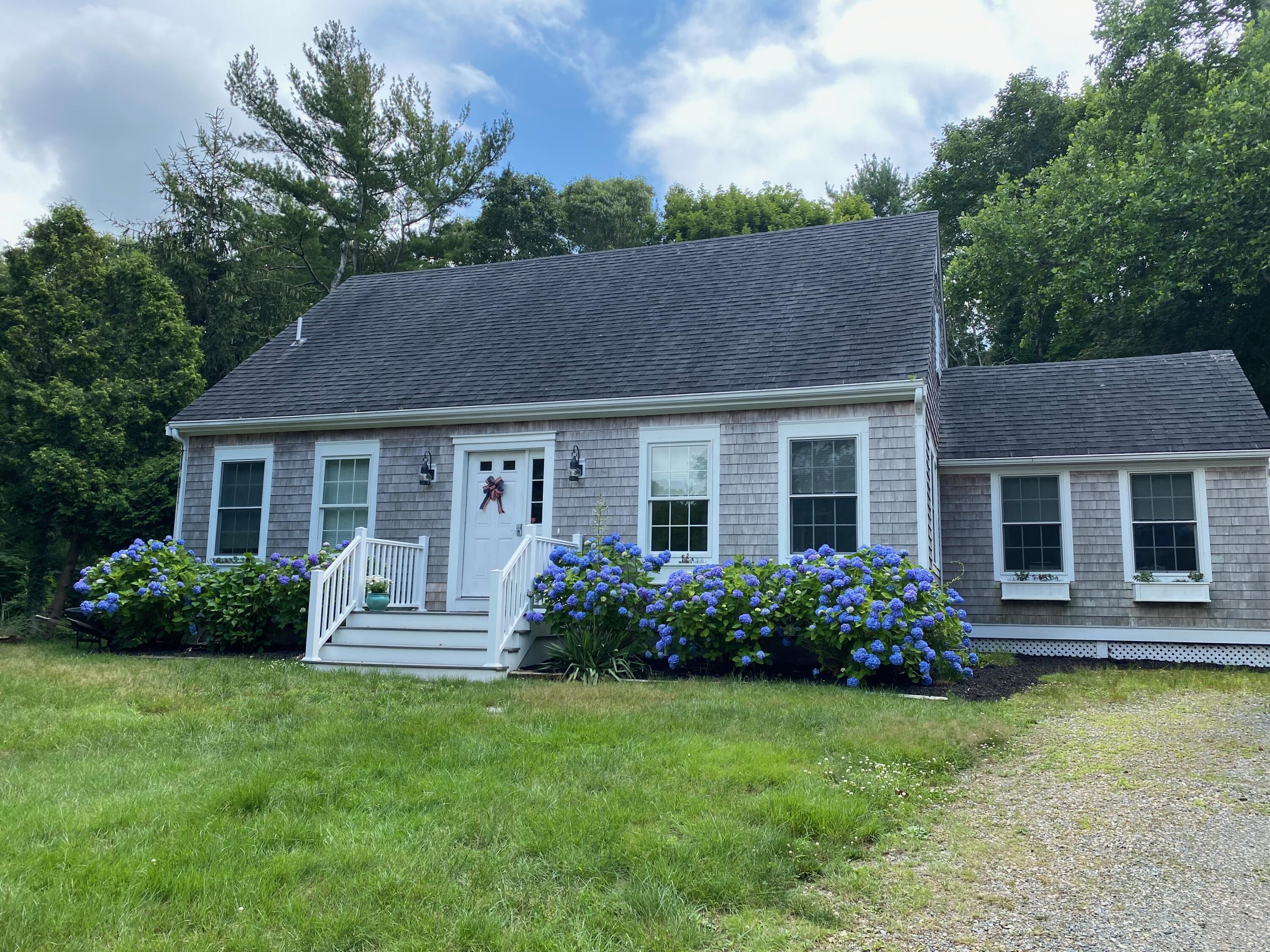 20 Monmouth Circle, North Falmouth, Massachusetts 02556, 5 Bedrooms Bedrooms, 7 Rooms Rooms,2 BathroomsBathrooms,Residential Lease,For Rent,20 Monmouth Circle,22305170