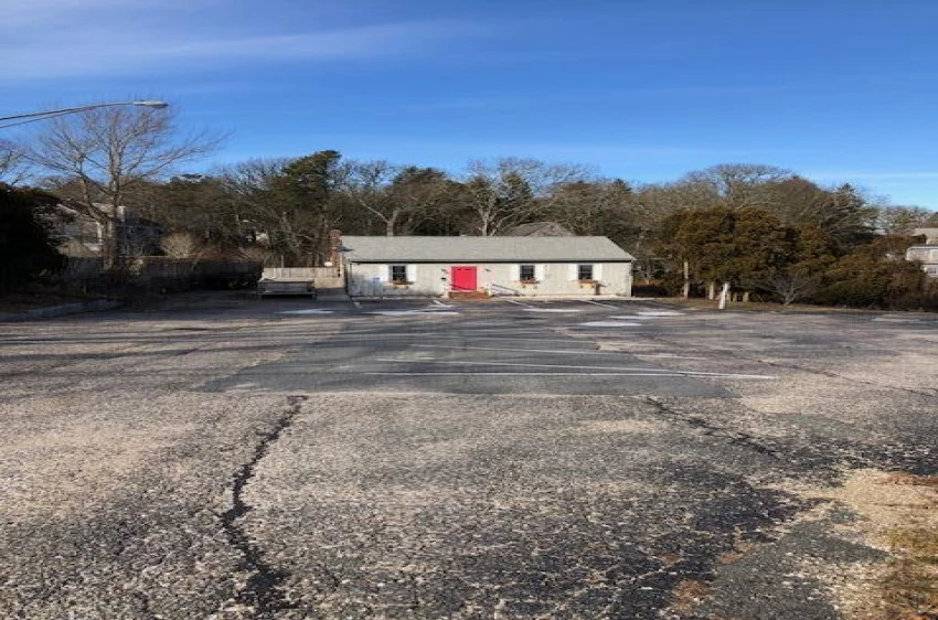 986 Route 28, Harwich, Massachusetts 02645, ,Commercial Sale,For Sale,986 Route 28,22400192
