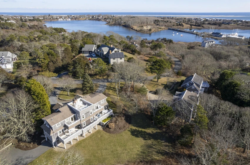 155 Inlet Road, Chatham, Massachusetts 02633, 5 Bedrooms Bedrooms, 10 Rooms Rooms,5 BathroomsBathrooms,Residential,For Sale,155 Inlet Road,22400219