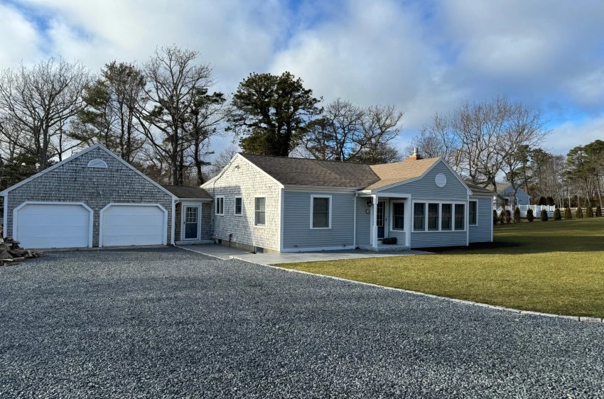 3 Hippogriffe Road, Dennis, Massachusetts 02638, 3 Bedrooms Bedrooms, 6 Rooms Rooms,1 BathroomBathrooms,Residential,For Sale,3 Hippogriffe Road,22400601