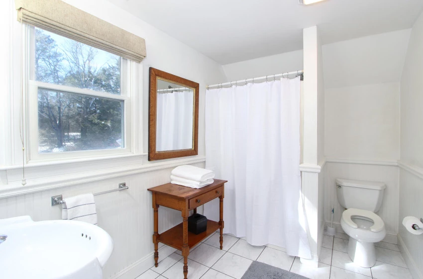 700 Satucket Road, Brewster, Massachusetts 02631, 4 Bedrooms Bedrooms, 8 Rooms Rooms,4 BathroomsBathrooms,Residential,For Sale,700 Satucket Road,22400656