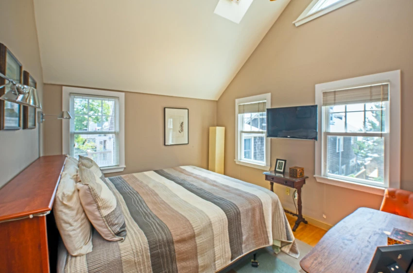 351A Commercial Street, Provincetown, Massachusetts 02657, 6 Bedrooms Bedrooms, 14 Rooms Rooms,5 BathroomsBathrooms,Residential Income,For Sale,351A Commercial Street,22401235