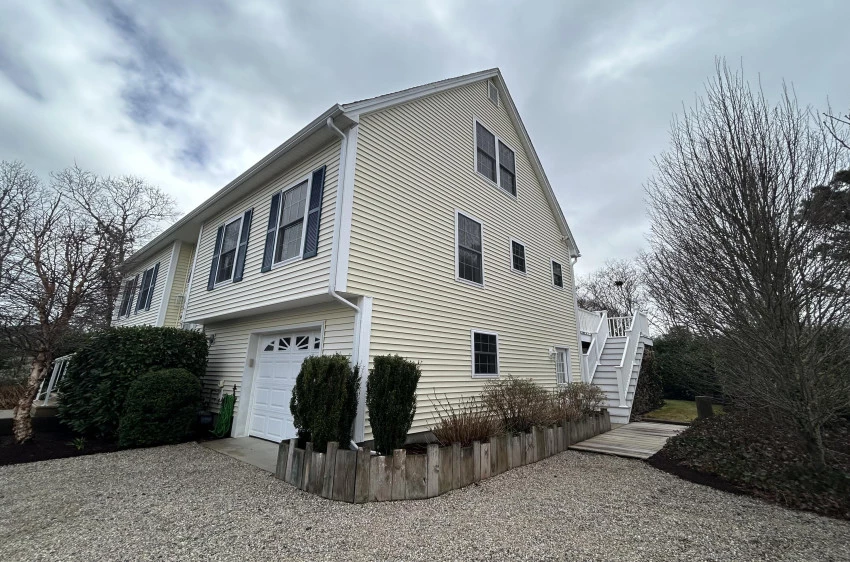 15 Lyndale Road, South Yarmouth, Massachusetts 02664, 4 Bedrooms Bedrooms, 11 Rooms Rooms,4 BathroomsBathrooms,Residential,For Sale,15 Lyndale Road,22401377