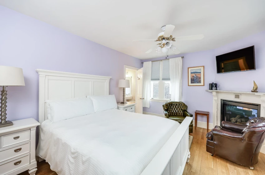 8 Jarves Street, Sandwich, Massachusetts 02563, 10 Bedrooms Bedrooms, 12 Rooms Rooms,12 BathroomsBathrooms,Residential,For Sale,8 Jarves Street,22401401