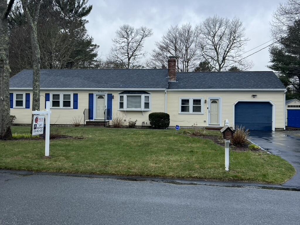 111 East Osterville Road, Osterville, Massachusetts 02655, 3 Bedrooms Bedrooms, 7 Rooms Rooms,2 BathroomsBathrooms,Residential,For Sale,111 East Osterville Road,22401481