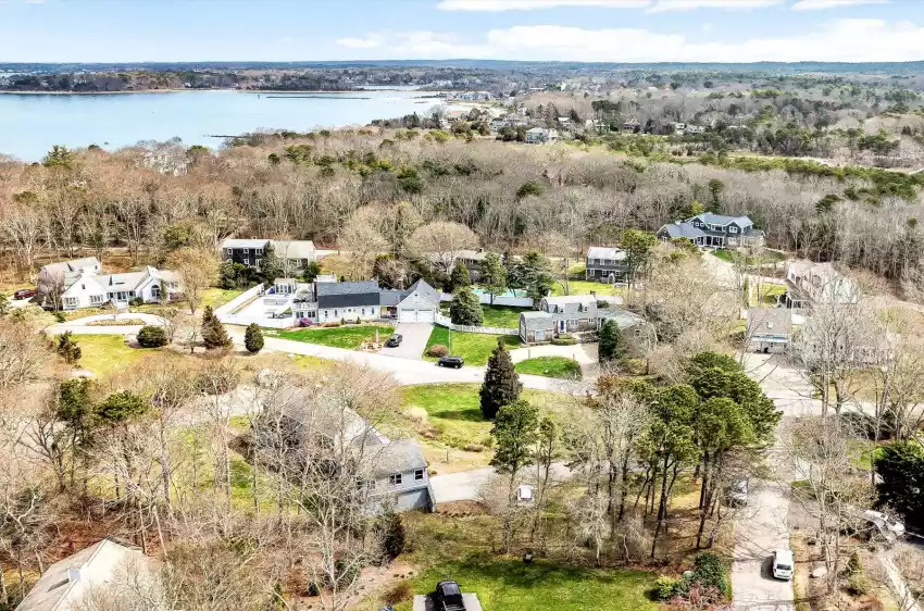 24 Fiddlers Cove Road, North Falmouth, Massachusetts 02556, 5 Bedrooms Bedrooms, 7 Rooms Rooms,3 BathroomsBathrooms,Residential,For Sale,24 Fiddlers Cove Road,22401622