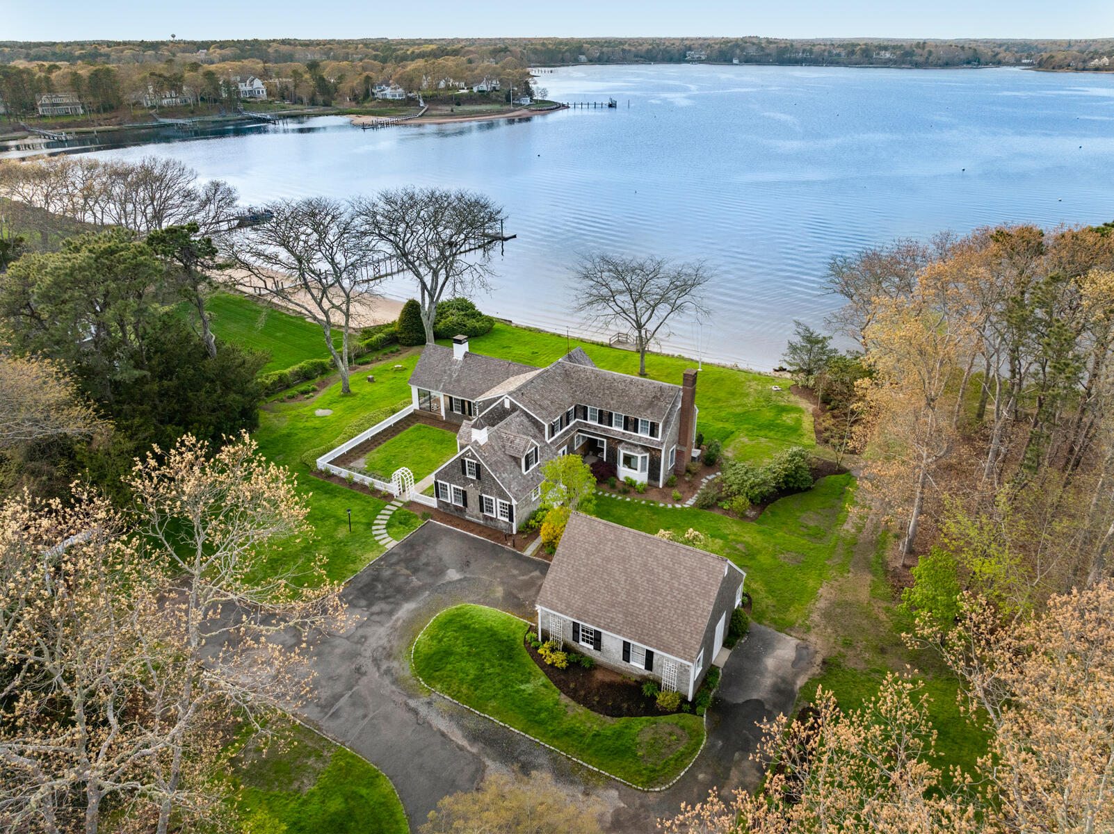 104 Great Bay Road, Osterville, Massachusetts 02655, 4 Bedrooms Bedrooms, 13 Rooms Rooms,4 BathroomsBathrooms,Residential,For Sale,104 Great Bay Road,22401937