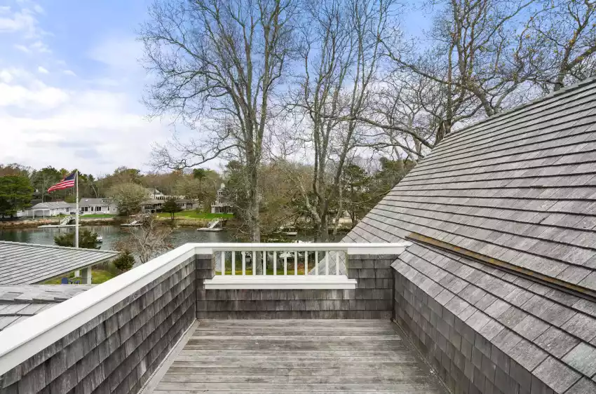 112 Wading Place Road, Mashpee, Massachusetts 02649, 5 Bedrooms Bedrooms, 7 Rooms Rooms,5 BathroomsBathrooms,Residential,For Sale,112 Wading Place Road,22401996